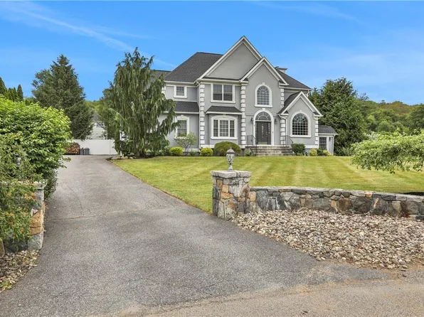 7 Clarinbridge Court, Hopewell Junction, NY 12533