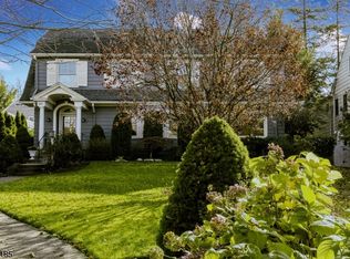 281 Valley Rd, Montclair, NJ 07042