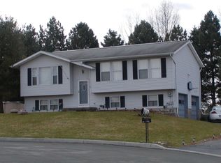 4 Dawn Ct, Chester, NY 10918