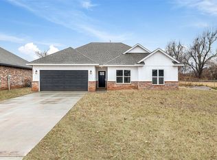 1016 E Watts St, El Reno, OK 73036