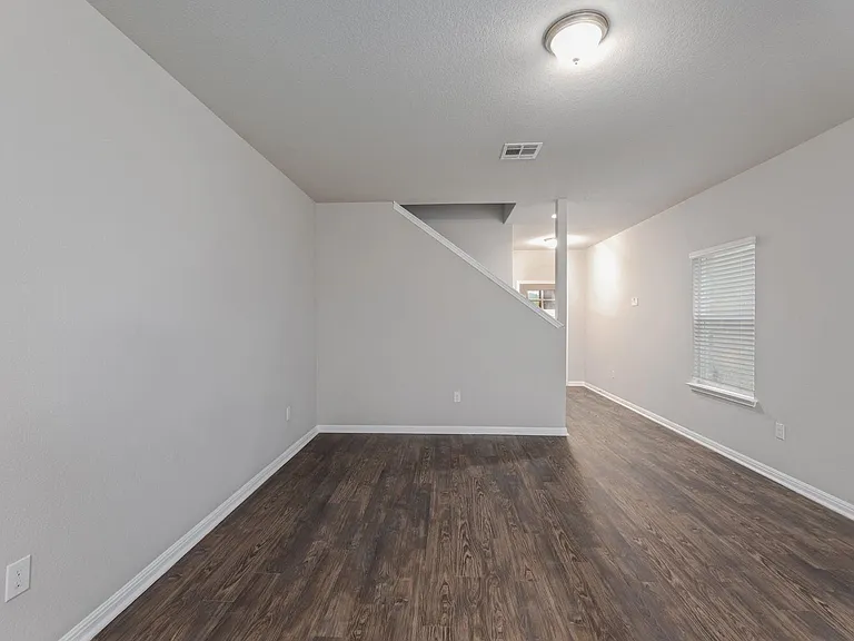 437 Otto Ave — Photo 11