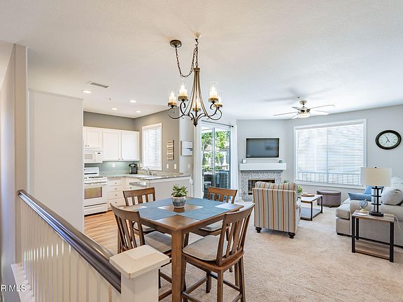 5th image of 4067 Brindisi Pl