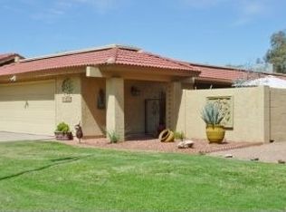 12027 S Half Moon Dr, Phoenix, AZ 85044