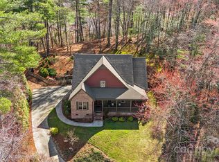 210 Barnrock Dr, Mills River, NC 28759