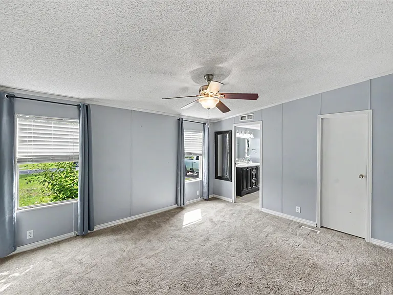 17685 Todd St — Photo 36