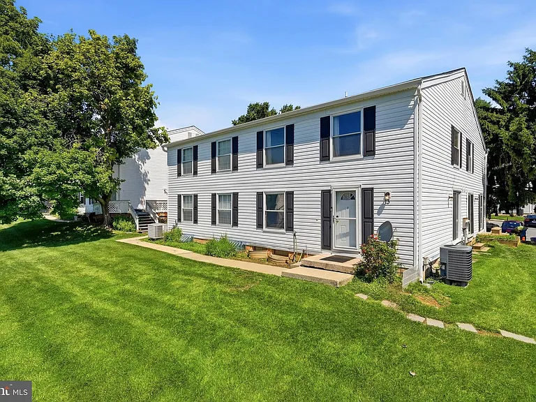 13 Fox Run Ct #C — Photo 3