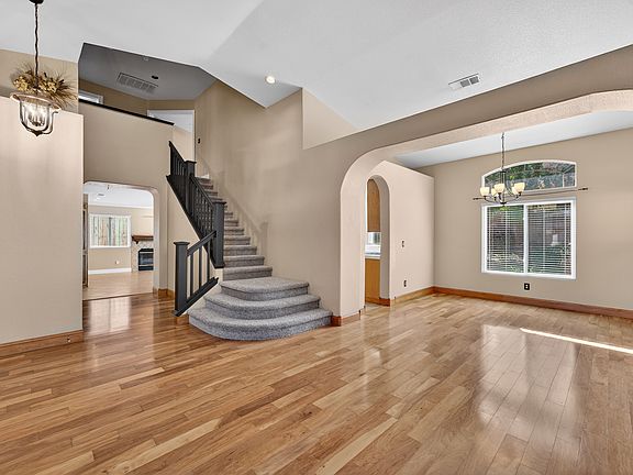 2nd image of 1730 Poppy Dr