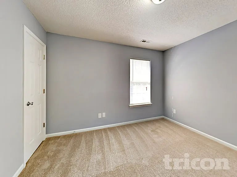 2672 Thistle Brook Dr — Photo 12