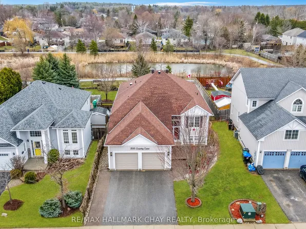 205 Country Ln, Clearview, ON L0M 1S0