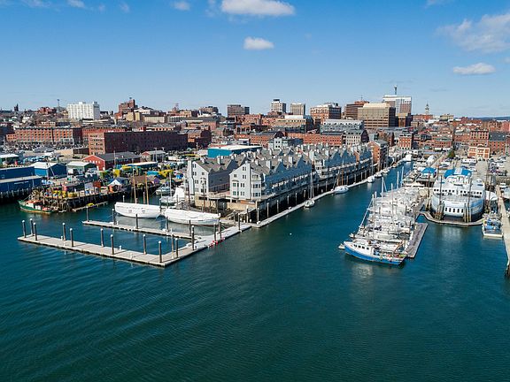 2nd image of 306 Chandlers Wharf #306