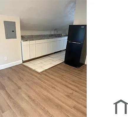 781 Woodlawn Ave — Photo 5