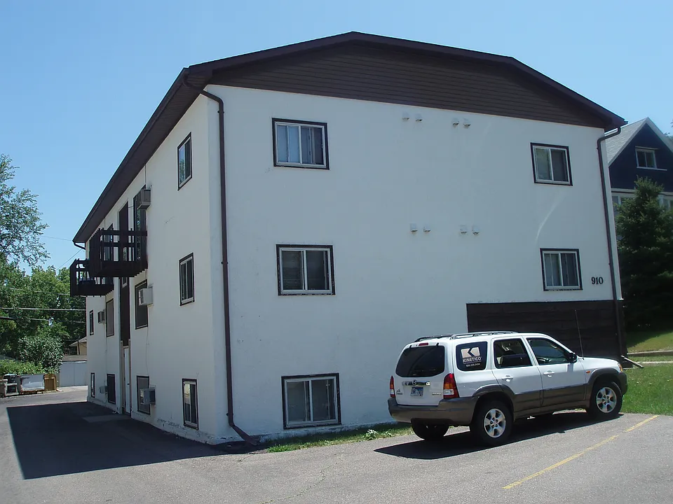 910 S Phillips Ave #5
