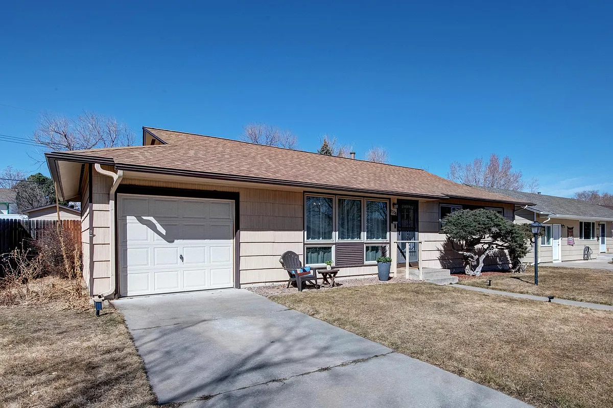 Building Photo - 1706 Querida Dr