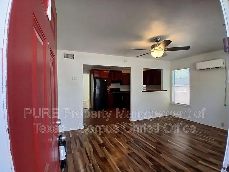 901 Furman Ave #D — Photo 3