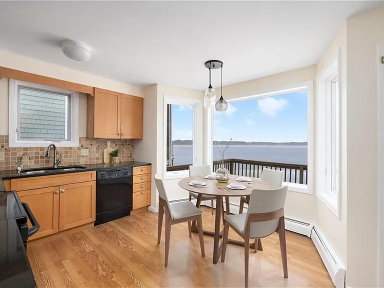 79 Boyce Ave — Photo 3