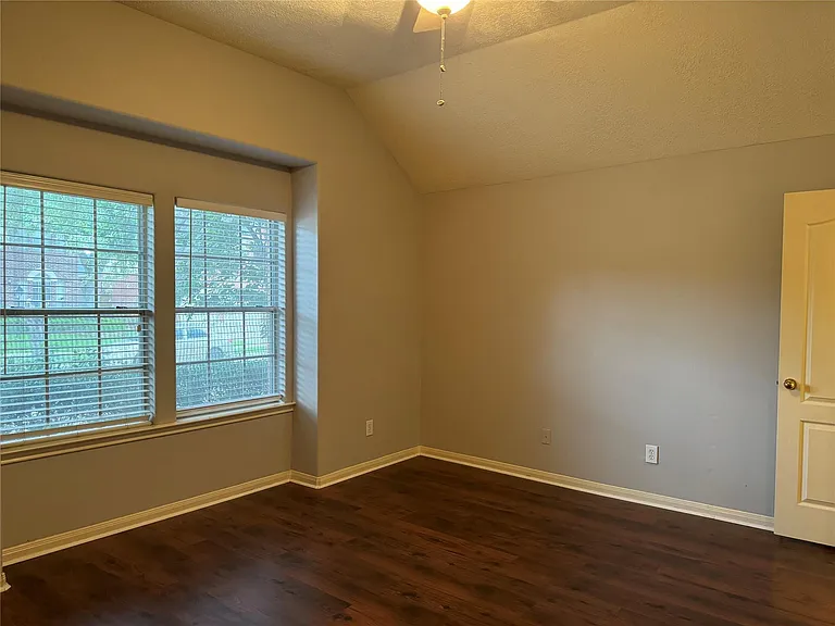 2711 Kimbleton Ct — Photo 24
