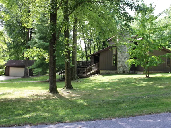 816 N West Dr, Oakland City, IN 47660