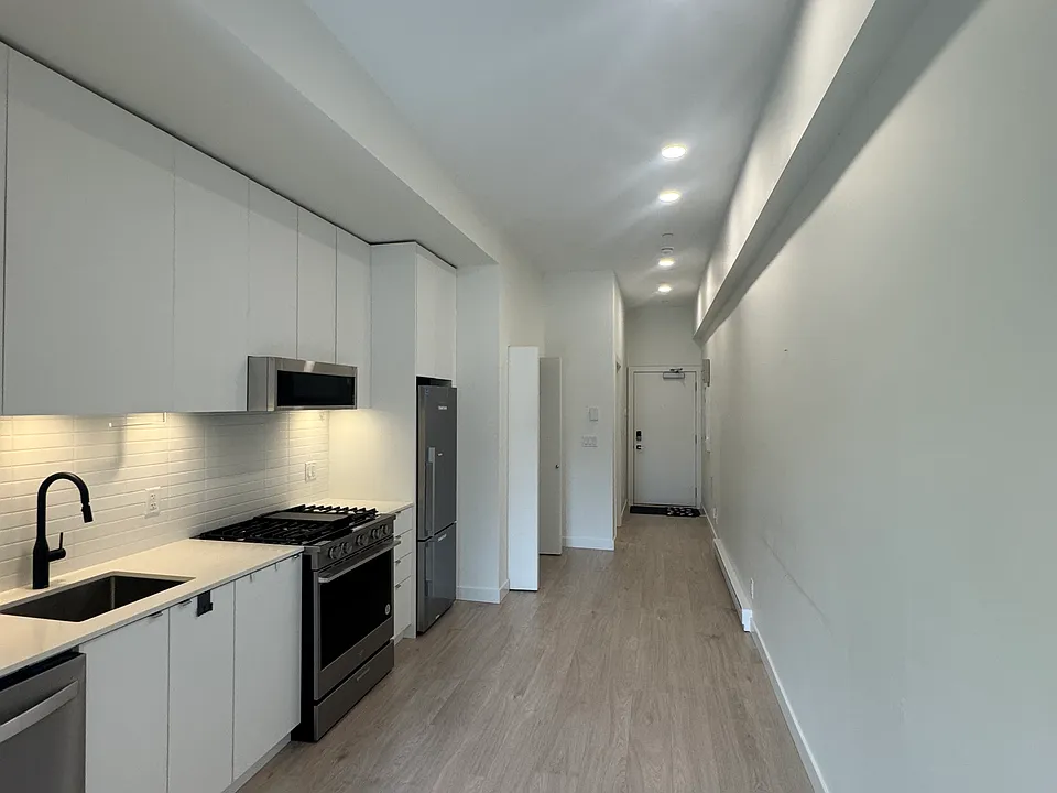 2345 Rindall Ave #10