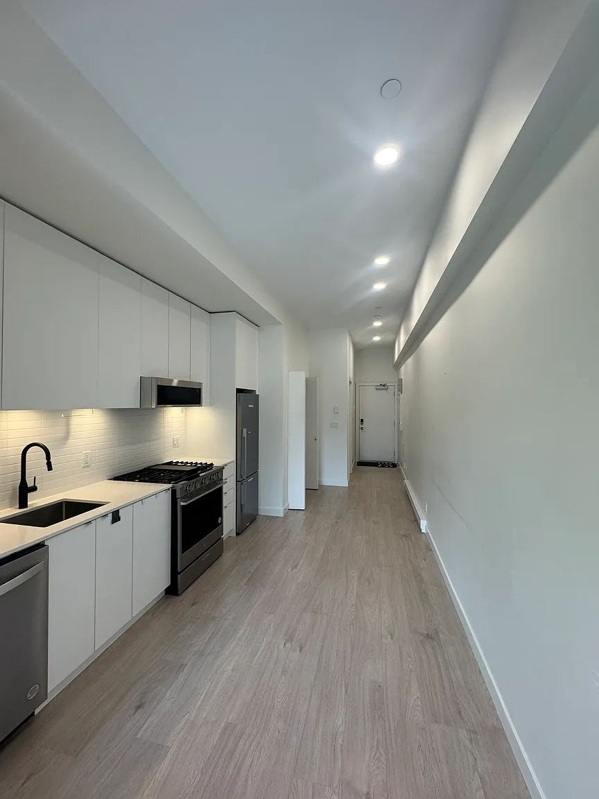 2345 Rindall Ave #10 photo 1