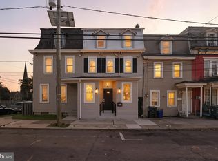 202 W Union St, Burlington, NJ 08016