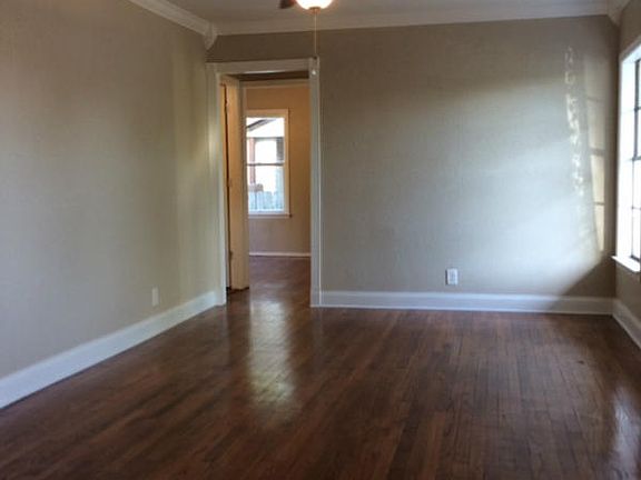 3rd image of 2034 Harriett Dr