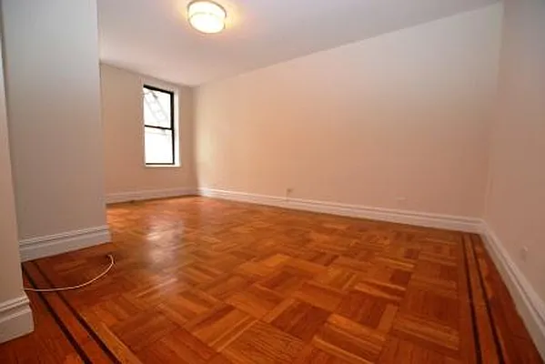 Rented by City Connections Realty | media 19