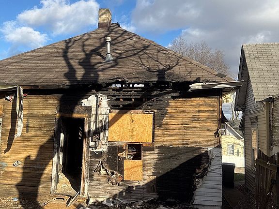 5th image of 420 Ketcham St