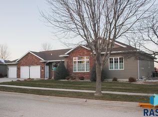 722 Britz Dr, Luverne, MN 56156