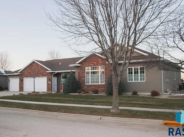 722 Britz Dr, Luverne, MN 56156