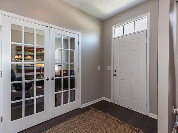 3rd image of 11487 Hearthstone Dr