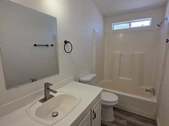 4th image of 3806 W Burro Dr