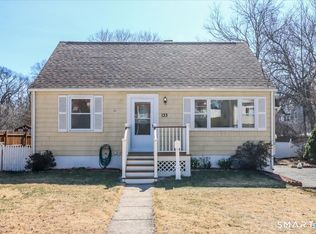 133 Marlborough Ter, Fairfield, CT 06825