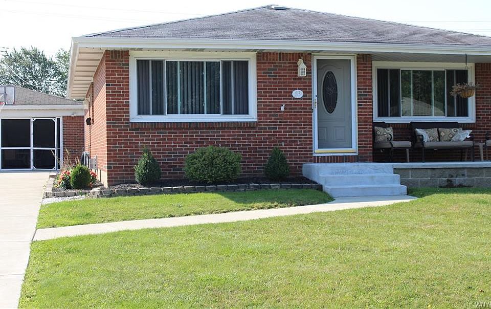 1st image of 63 McKenzie Ct