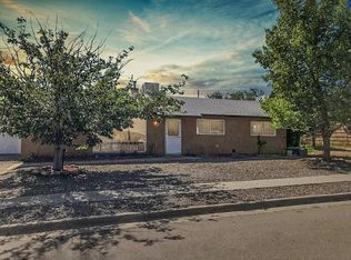 11 Lost Horizon Dr NW, Albuquerque, NM 87121
