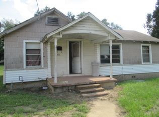 511 Sand Ave, Henderson, TX 75652