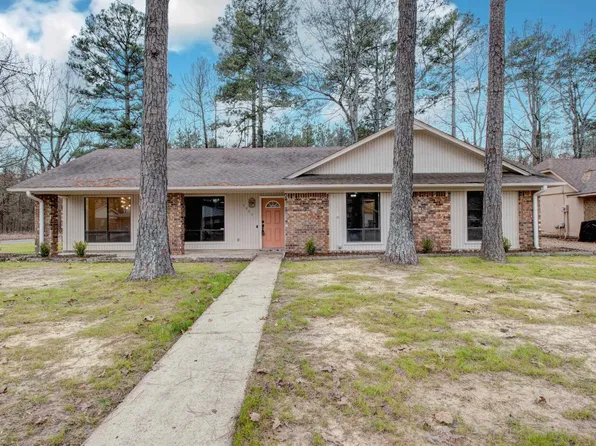 1400 Blackhawk Ridge Ln, Pine Bluff, AR 71603