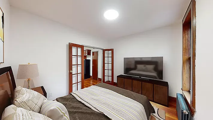 Rented by Bond New York | media 7