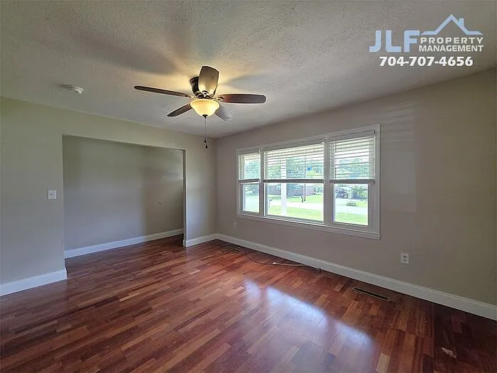 1052 Rembrandt Dr SW #1052 — Photo 2