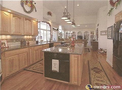 Kitchen with Island
