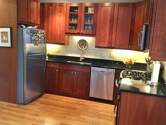 5th image of 5806 N Broadway St Unit 3