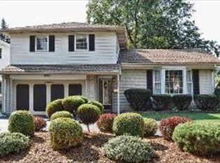 525 Dulles Rd, Des Plaines, IL 60016