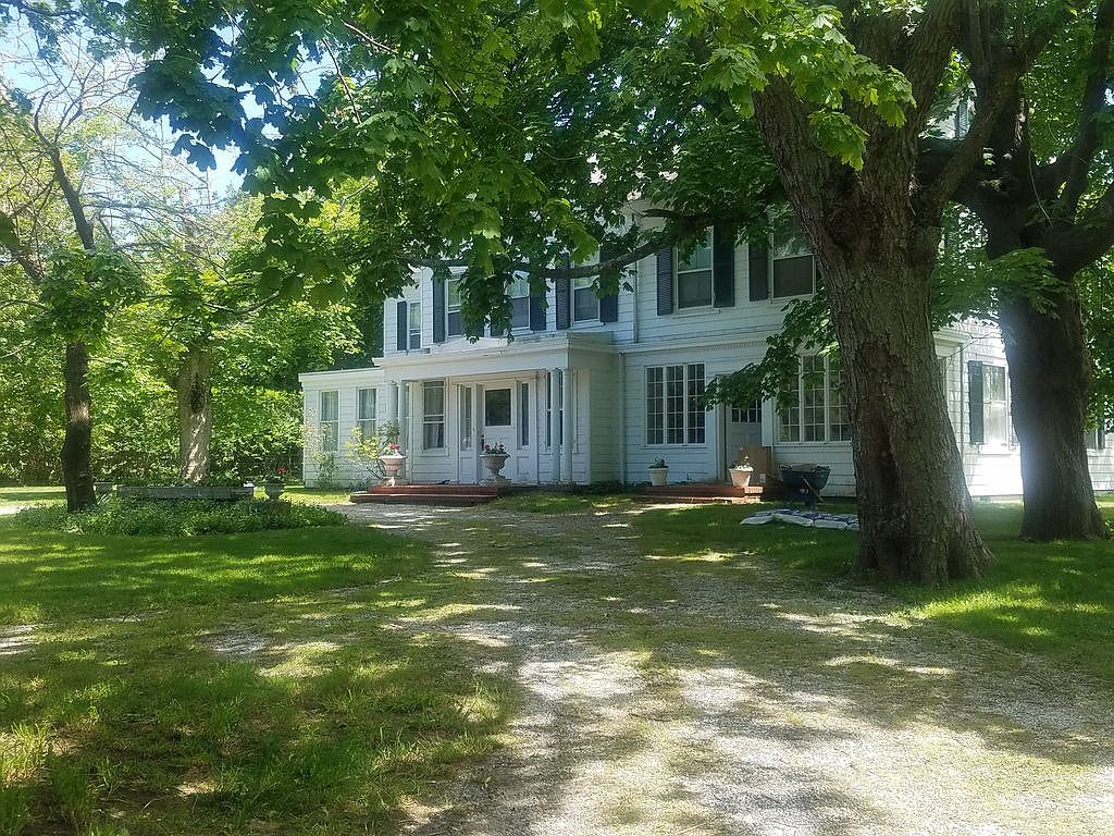 654 Hill St, Southampton, NY 11968 Zillow