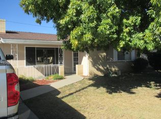 1215 Emerald St, Hemet, CA 92543