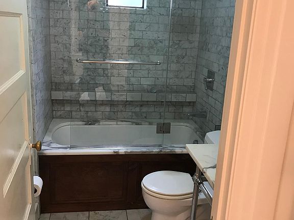 deluxe bathroom.