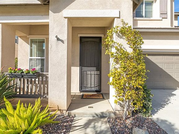 3rd image of 34214 Toyon Ct