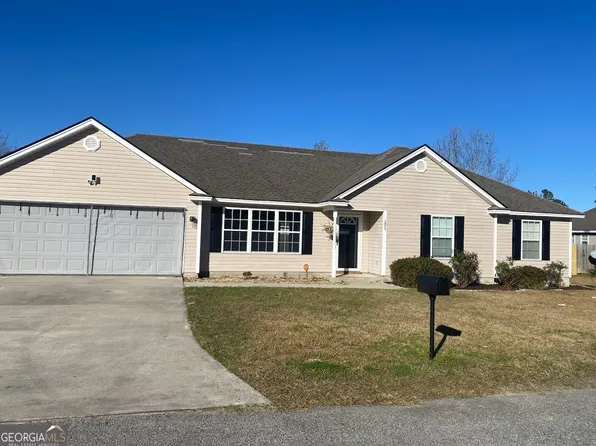 201 Oak St, Ray City, GA 31645