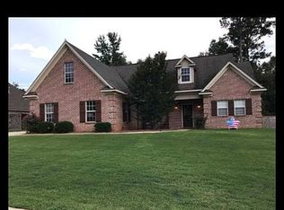 214 Taylor Dr, Taylor, MS 38673