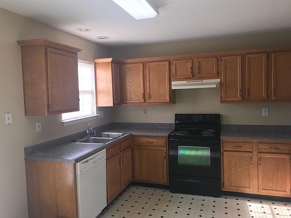 2nd image of 630 Big Bear Ln