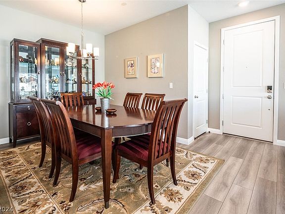 4th image of 524 Shophia Skye St #215