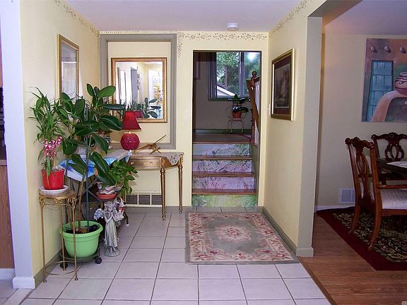 2nd image of 163 Stuyvesant Dr